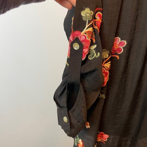 Anthropologie Fig and Flower Embroidered Button up Long Sleeve Small - Picture 5 of 6